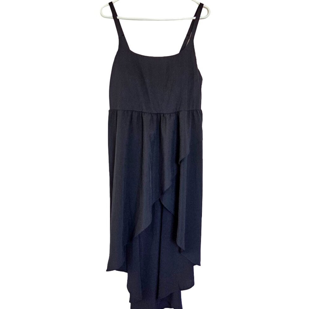 Dress. - Picture 2 of 8